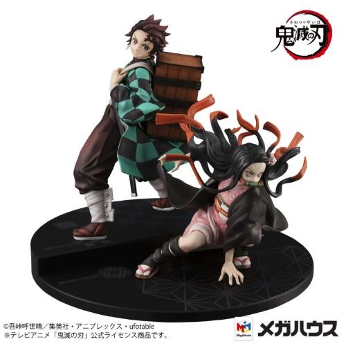 Modello di personaggio anime Kamado Nezuko Kamado Tanjiro in scatola Figura giocattolo Ornamenti decorazione per la casa Regali per Natale Compleanno